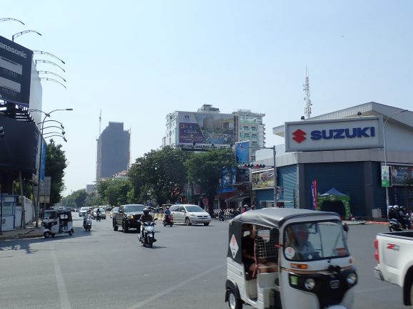 経済成長著しいカンボジアの首都プノンペン