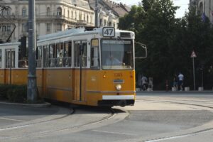 ブダペスト黄色いトラム