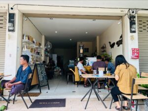 Myanmar_Coffee_Shop