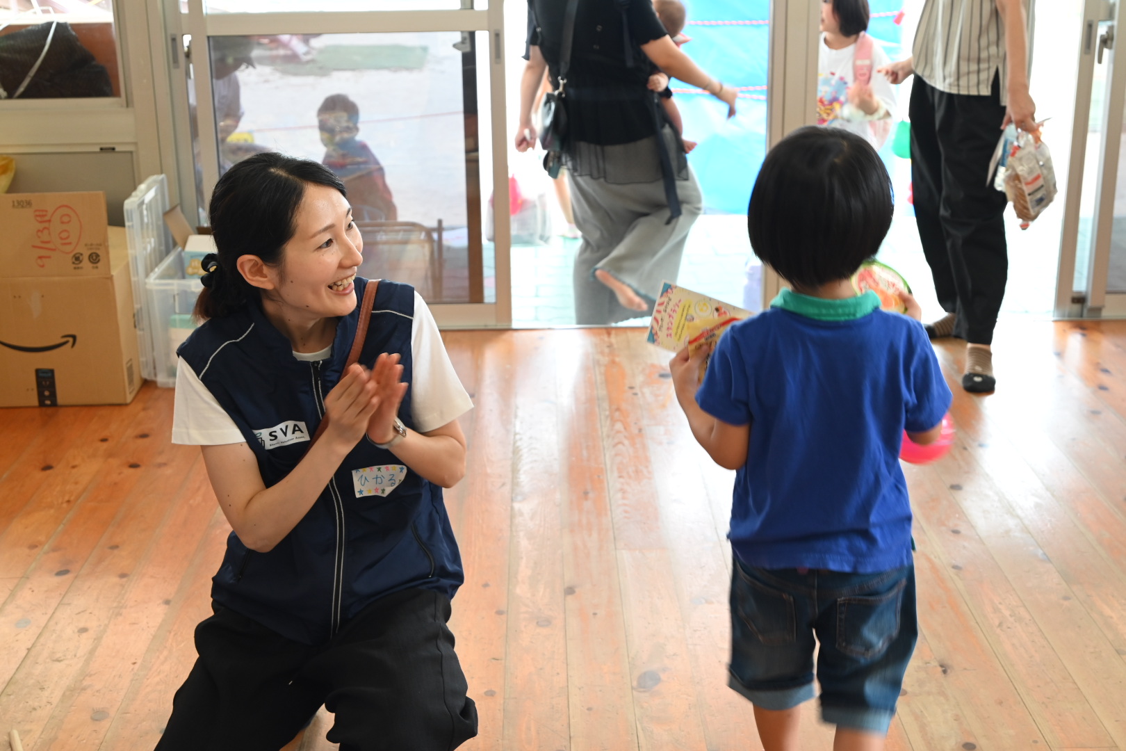 おかしつりコーナーでお菓子を釣った子どもの様子
